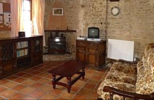 Saint-Juire-Champgillon House | Complex Of 3 Gites With Shared Swimming Pool And Large Gardens