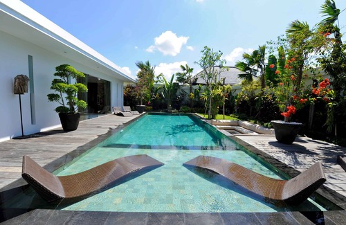 Sunset Road Villa | Complex Kaliandra - Central Seminyak Oberoi 10mn walk Villa