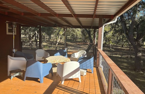 Uvalde House | Concan Leakey area - 20 mins to Garner Park, Reagan Wells, Dry Frio River