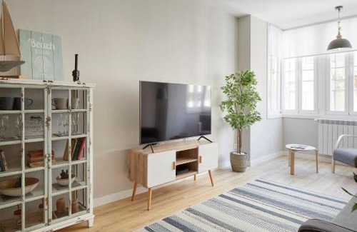San Sebastian Centro Apartment | CONCHA SUITE Brand NEW & Style