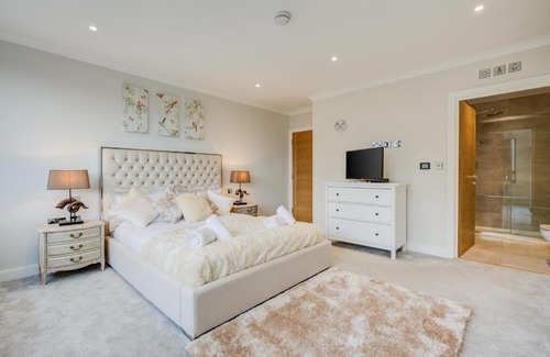 Syon Apartment | Concord House Kew, Brentford, London