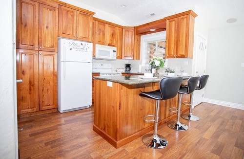 Concord Apartment | Concord Private 2bed 1 bath house
