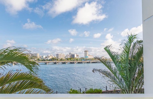 Puerta de Tierra Hotel | Condado Lagoon Villas 1