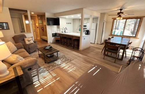 Mammoth Lakes Condo | Condo ∙ 1 bedroom ∙ 6 guests
