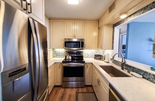 Bonita Springs Condo | Condo ∙ 2 bedrooms ∙ 4 guests