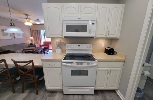 North Ocean City Villa | CONDO 2 Bedrooms & 2 Full Bathrooms - LINENS INCLUDED
