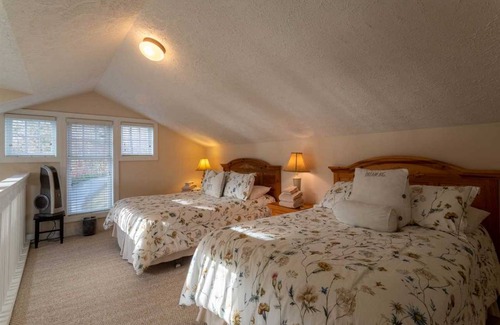 Foscoe Condo | Condo ∙ 2 bedrooms ∙ 8 guests
