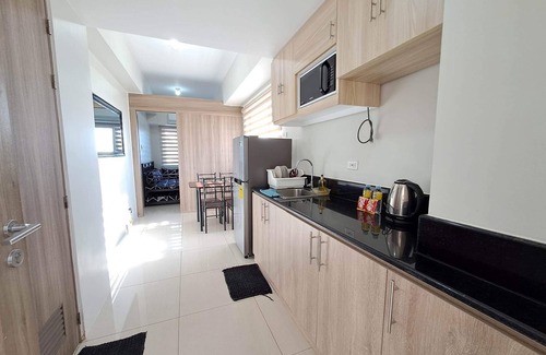 San Dionisio Condo | Condo 2Bedroom w/Balcony - near to Manila Airport