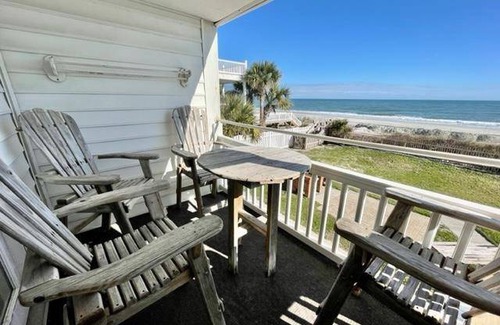 Surfside Beach Condo | Condo ∙ 3 bedrooms ∙ 8 guests