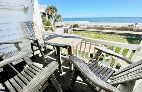 Surfside Beach Condo | Condo ∙ 3 bedrooms ∙ 8 guests