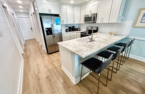 Surfside Beach Condo | Condo ∙ 3 bedrooms ∙ 8 guests