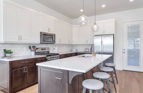 Bloomington Condo | Condo ∙ 3 bedrooms ∙ 10 guests