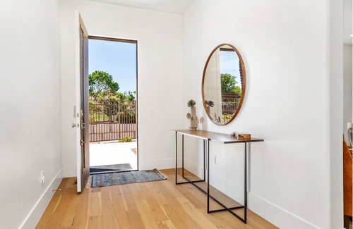 Bloomington Condo | Condo ∙ 3 bedrooms ∙ 10 guests