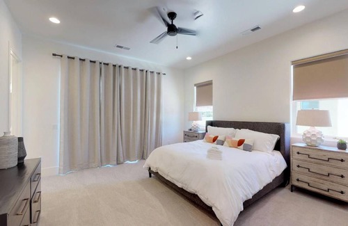 Bloomington Condo | Condo ∙ 3 bedrooms ∙ 10 guests