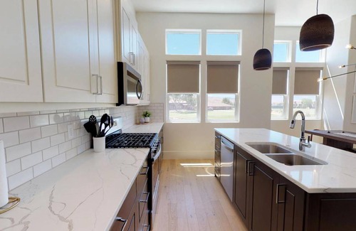 Bloomington Condo | Condo ∙ 3 bedrooms ∙ 10 guests