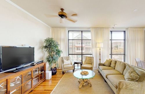Port St. Joe House | Condo by the Bay w/ A/C, a Balcony, & Free WiFi plus Shared Pool & Beach Access