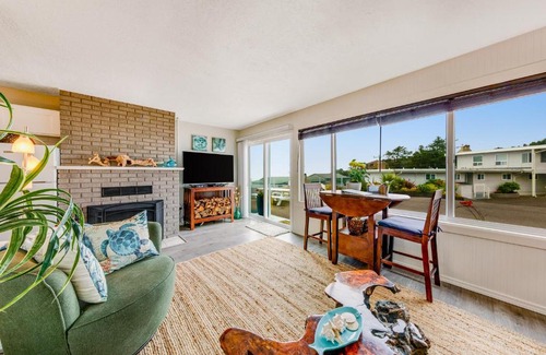 Lincoln City Hotel | Condo by the Sea