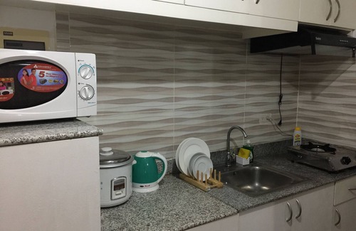 Muntinlupa Condo | Condo eLgimikero 2 @ Solano Hills - Self Check in 24/7