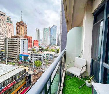 Bel-Air Apartment | Condo in Makati with Fast WiFi, Free Pool, Netflix and Own Balcony