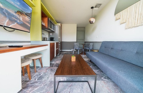 Ejidal Apartment | Condo Jade - Singular Joy Residences