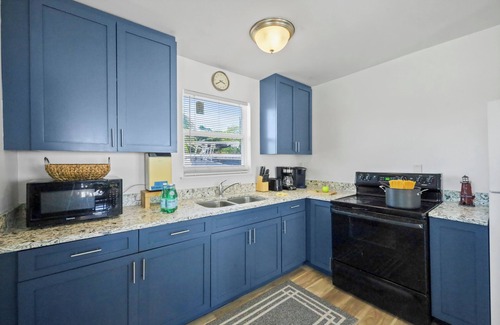 Goodland Condo | Condo located in Goodland just a short walk from great food