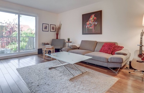 Longueuil Apartment | Condo Moderne 2 Chambres 15min du Centre Ville
