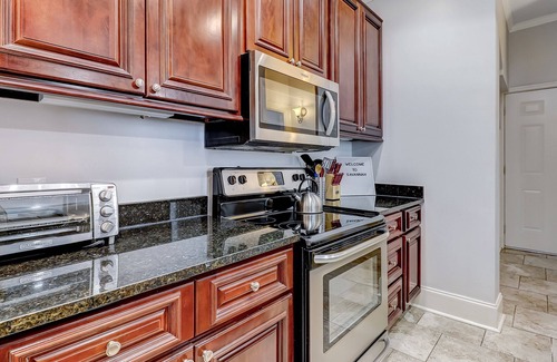 Beach Institute Condo | Condo Near Forsyth Park with Pool in Courtyard! By Southern Belle Savannah