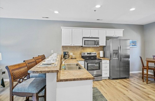 Camdenton Condo | Condo near Ozark Amphitheater LOTO