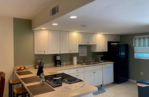 New Smyrna Beach Condo | Condo on Intercoastal Very Close to Beach in New Smyrna
