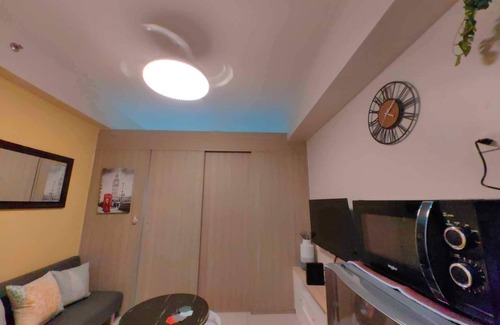 Pasay Condo | Condo unit near NAIA Airport, Mall of Asia, CCP, PICC & more attractions nearby