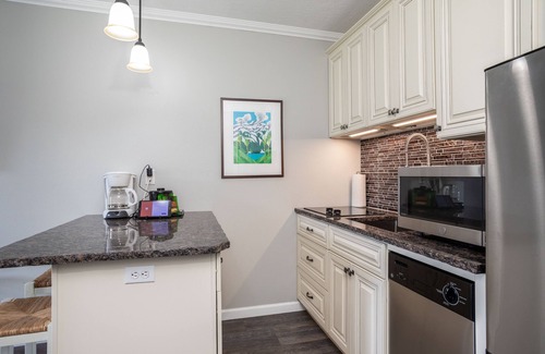 Bigfork Condo | Condo w/gorgeous views & walk-out patio - Updated Waterfront Marina Cay Studio