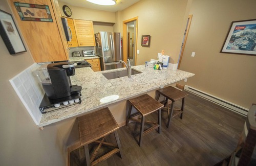 Mountain House Condo | Condo with a view and quick walk to the slopes