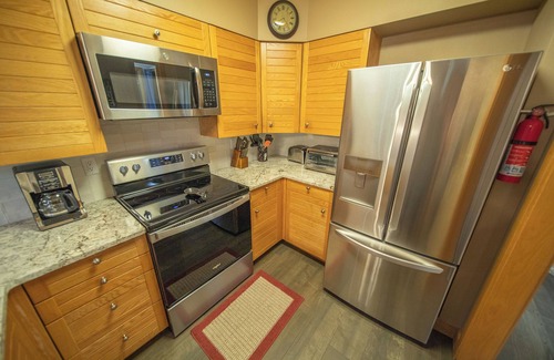Mountain House Condo | Condo with a view and quick walk to the slopes