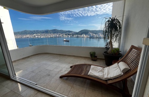Playa Guitarron Apartment | Condo with spectacular view of the Acapulco bay