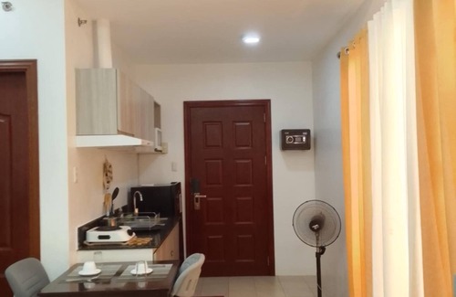 Cebu Condo | Condo with rooftop swimming and Gym overlooking the famous Ayala Center Cebu.