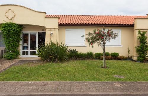 Xangri-La House | Condomínio Casa Hermosa , 3 quartos , térrea