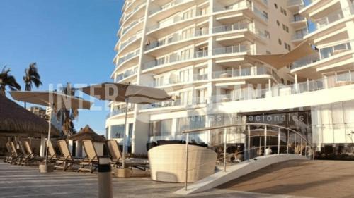 Zona Dorada House | Condominios de lujo en el corazón de la Zona Dorada en Camino Al Mar.
