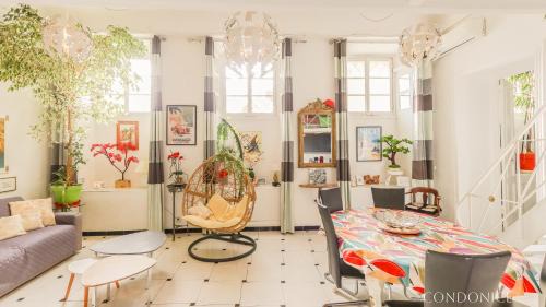 Old Town Apartment | CondoNice