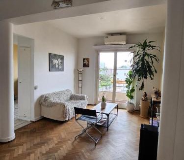 Buenos Aires Central Business District House | Confortable Habitacion en casa particular con baño compartido