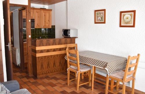 Pralognan-la-Vanoise Apartment | Confortable Studio avec Balcon Sud, Pied des Pistes, 4 Personnes, Pralognan-la-Vanoise - FR-1-464-71