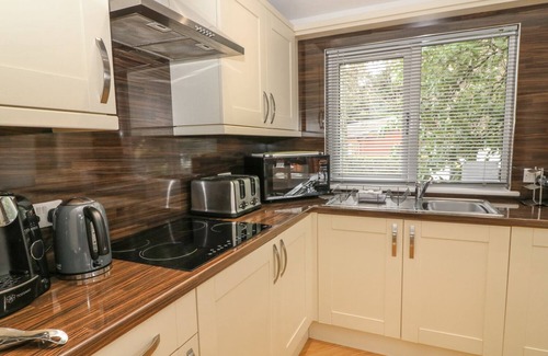 Troutbeck Bridge Cottage | CONISTON NUMBER 9, family friendly, with pool in White Cross Bay