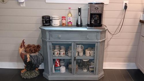 Tellico Plains House | Connie's Retreat - 3 Bedrooms, 2 Baths, Sleeps 11 farmhouse