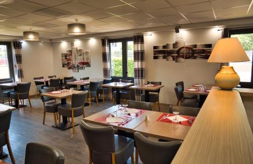 Les Mureaux Hotel | Contact Hotel Restaurant La Chaumière entre Orgeval et Flins A13 sortie 8