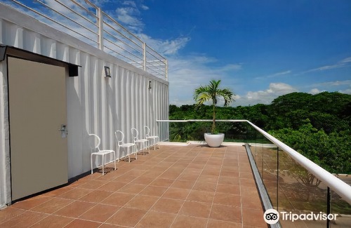 Puerto Vallarta Hotel | Container Inn