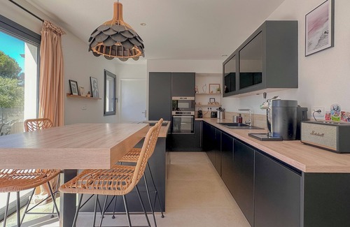Sauzet House | Contemporary 170 m2 air-conditioned villa with swimming pool in the heart of the Drôme.