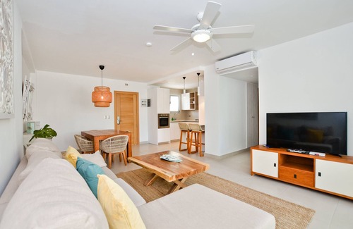 El Cortecito Condo | CONTEMPORARY 2 BEDROOM CONDO 1 MINUTE WALK TO BEACH