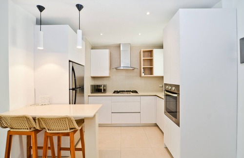 El Cortecito Condo | CONTEMPORARY 2 BEDROOM CONDO 1 MINUTE WALK TO BEACH