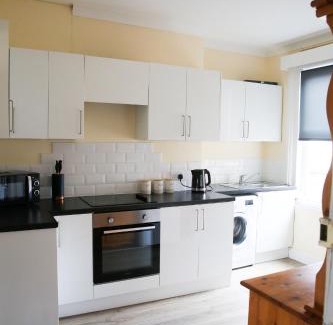 Lowestoft Apartment | Contemporary 2 Floor Flat with Sea Views!