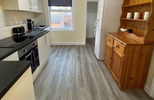 Lowestoft Apartment | Contemporary 2 Floor Flat with sea views!