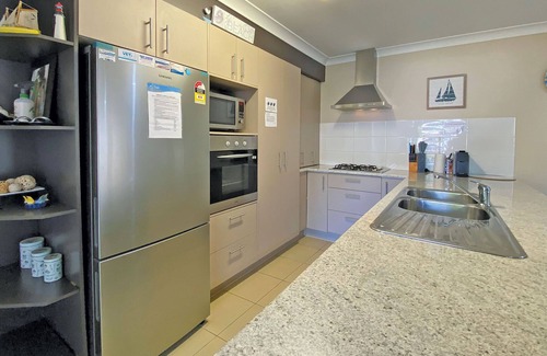 Amity Point House | Contemporary 2 level townhouse, Central Location, Short walk to all amenities
